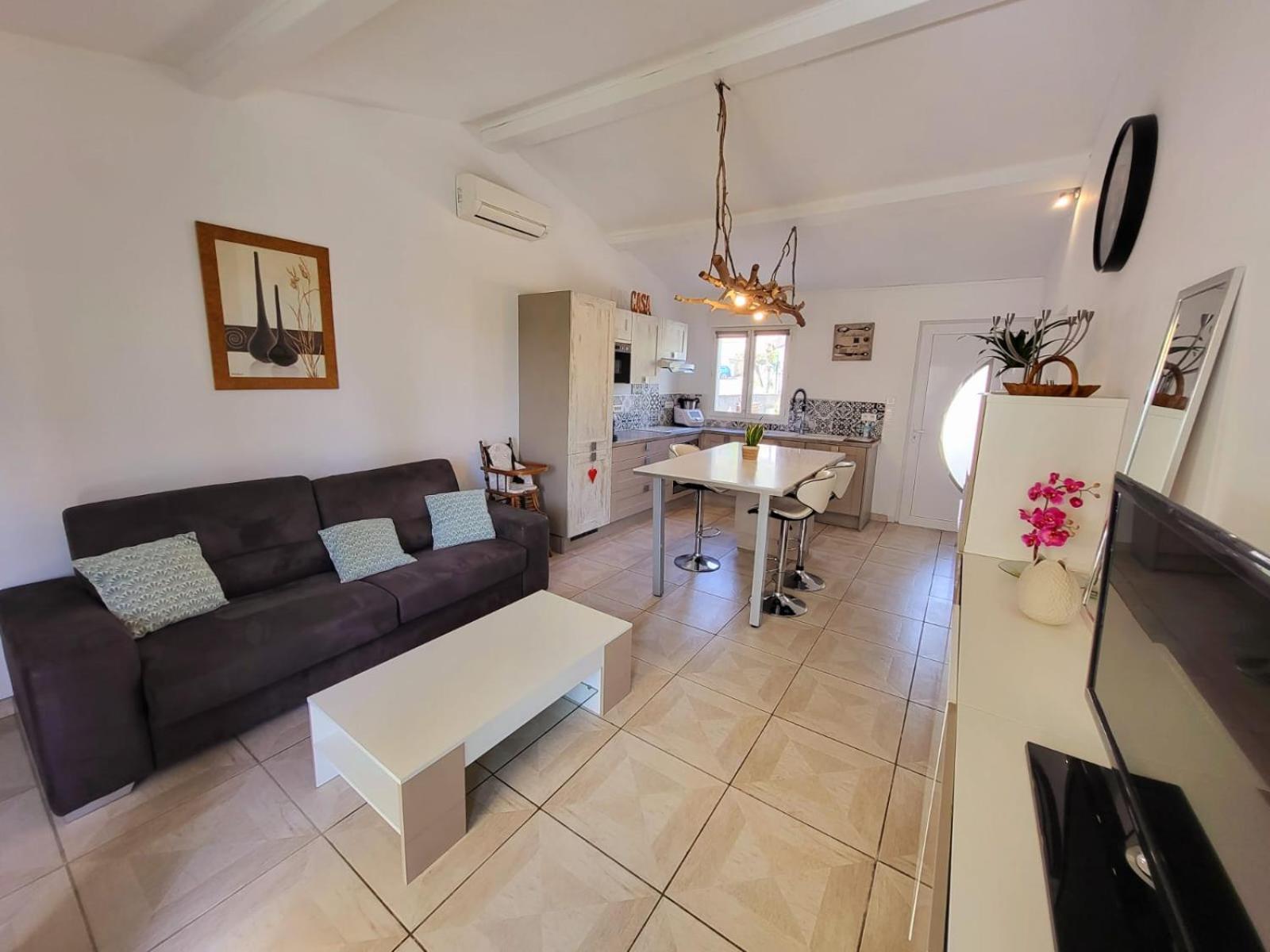 Casa Leone 83 Apartment Sollies Pont Bagian luar foto