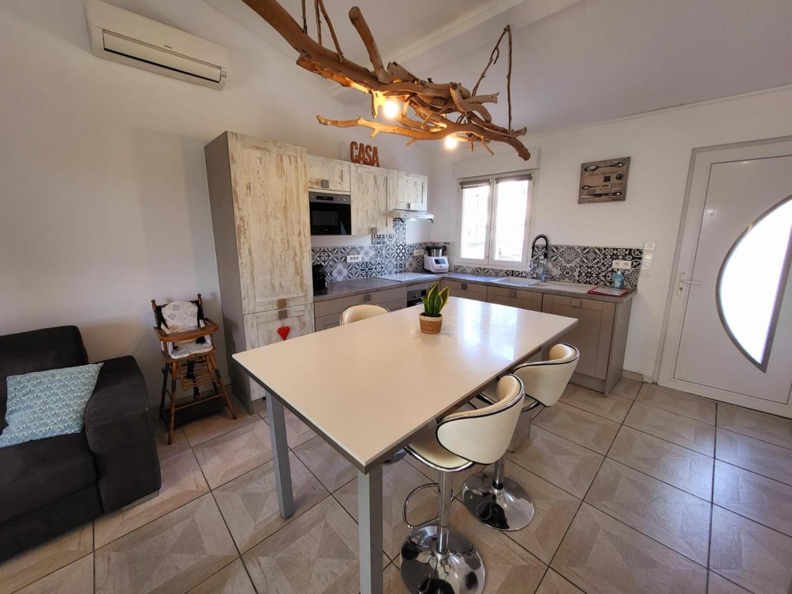 Casa Leone 83 Apartment Sollies Pont Bagian luar foto
