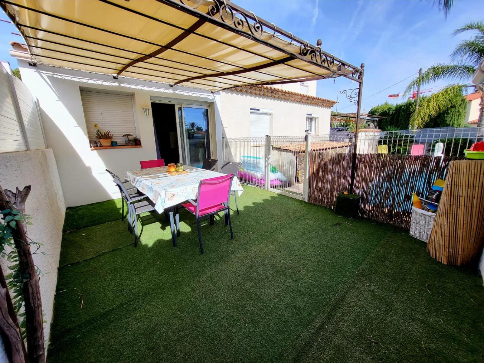 Casa Leone 83 Apartment Sollies Pont Bagian luar foto